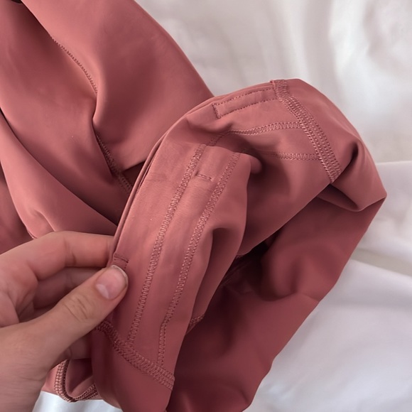 Lululemon, wunder Train HR tight 25” *pockets size:2 - Picture 5 of 8